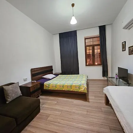 Feine Mitten Im Zentrum Kuşadası